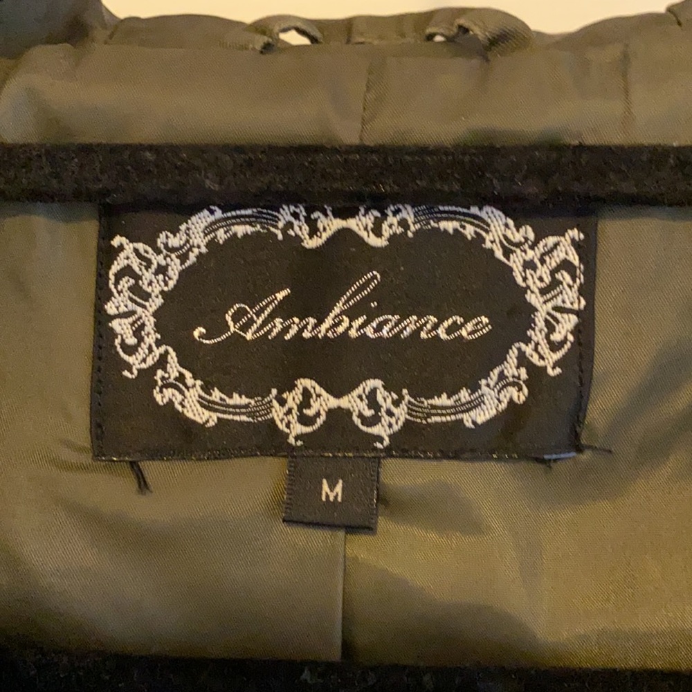 Beautiful Lightweight Jacket - image 5